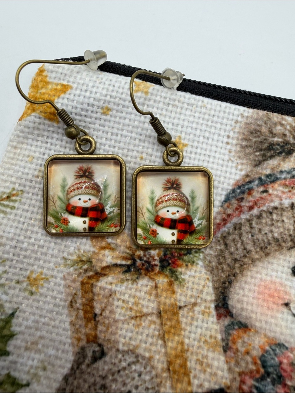 Snowman Holiday Square Drop Earrings - Red and Cream w/zip bag. Gift 🎁 Ready